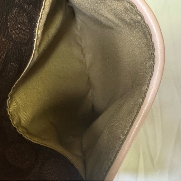 Coach Designer Peyton
Signature Monogram Tote Bag
Purse C1405-F28365 - Picture 7 of 14